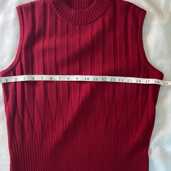 ST. JOHN Sleeveless Ribbed Jacquard Red Top S USA - Picture 5 of 5